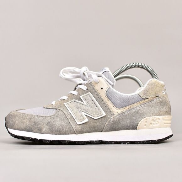 NEW BALANCE 574 CLASSIC UNISEX KIDS SHOES SNEAKERS CORE - GREY/WHITE KIDS SIZE 6 - Picture 3 of 9
